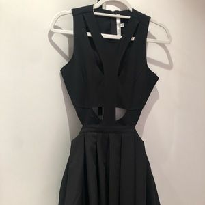 AMAZING Lovers + Friends Cutout Dress